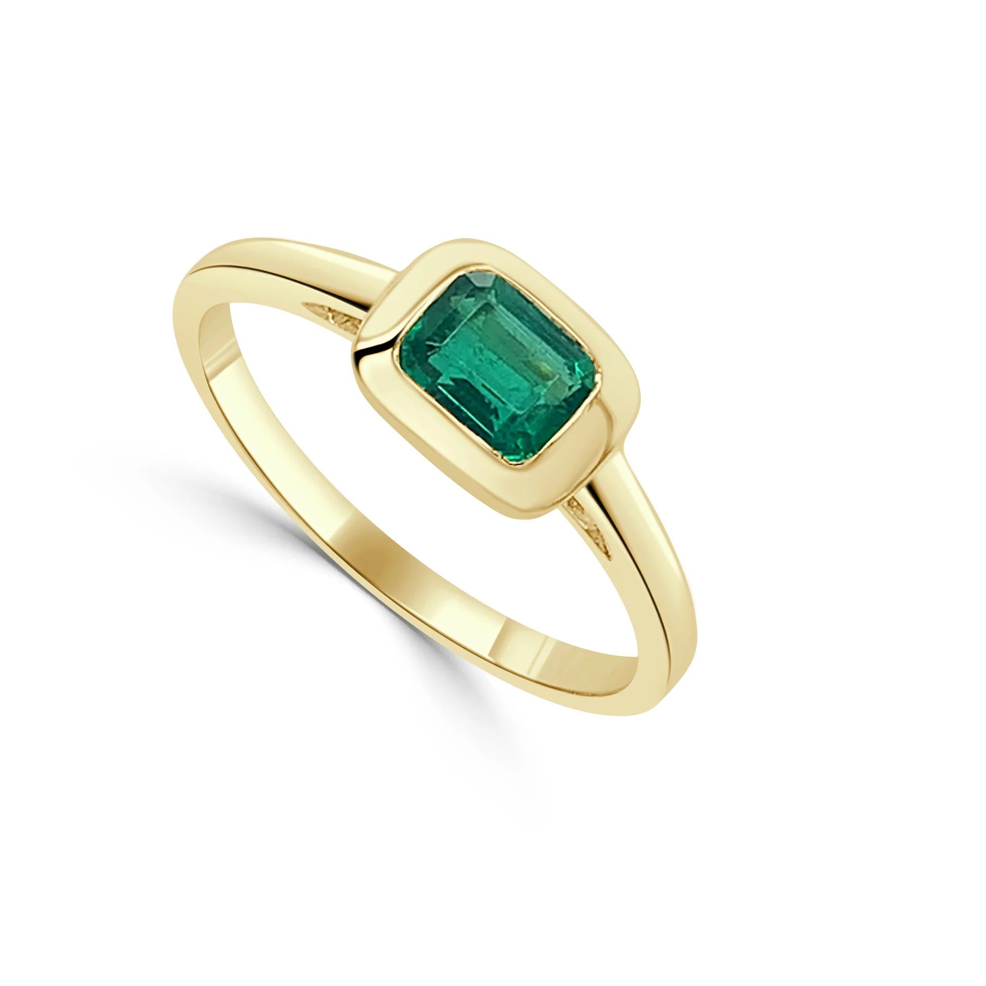 14kt Gold 0.60 CTW Emerald Birthstone Bezel Set Ring