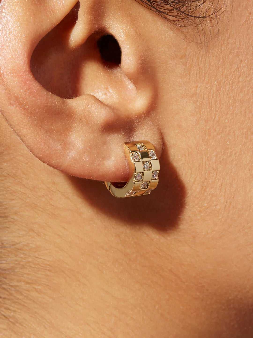 14kt yellow gold plated/model