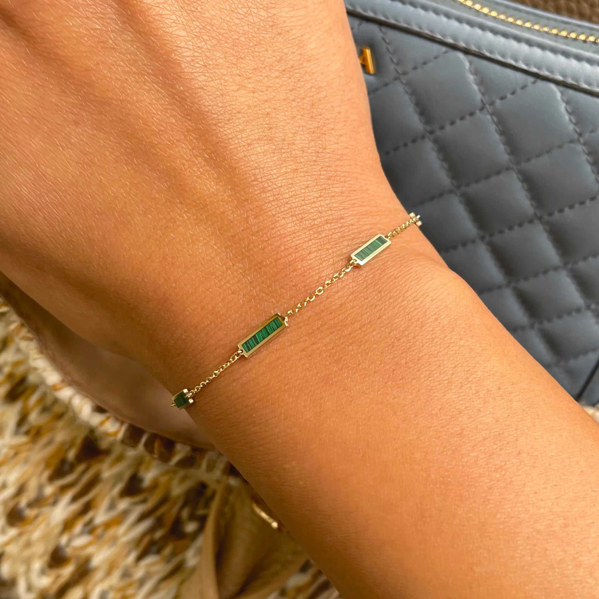 14kt yellow gold/model