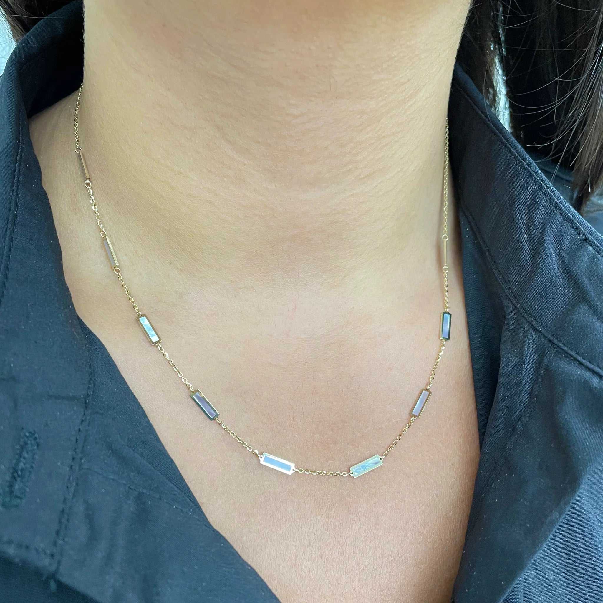 14kt yellow gold/model