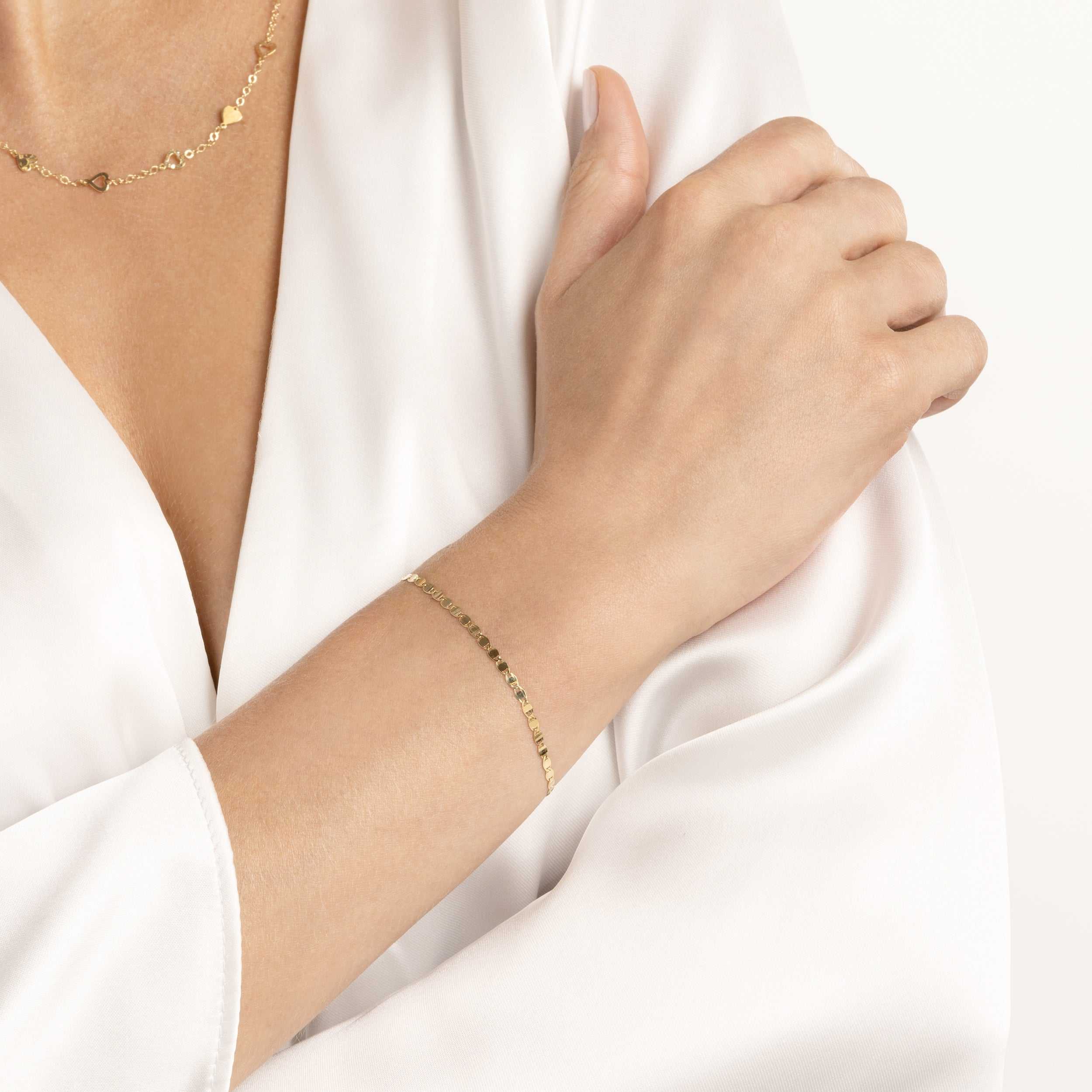 14kt yellow gold/model