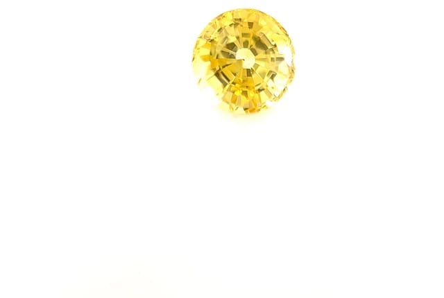 4x4mm Round Sapphire Yellow Color EC Clarity Faceted Cut