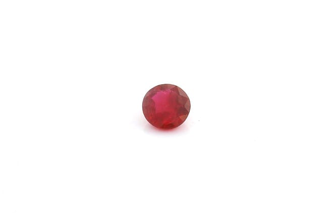 4x4mm Round Ruby