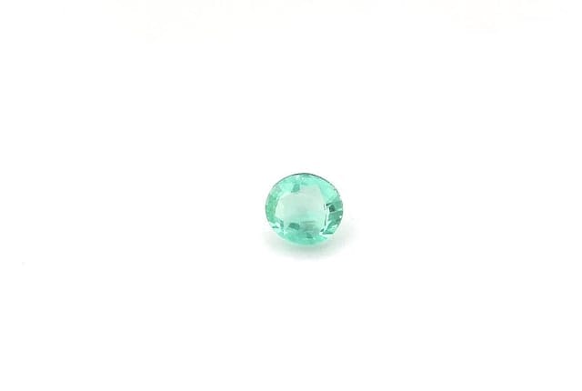 4x4mm Round Emerald Green Color SI Clarity Faceted Cut