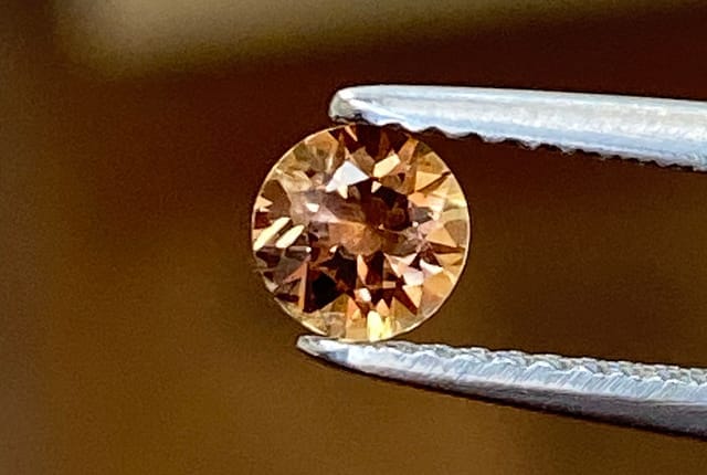 5x5mm Round Sapphire
