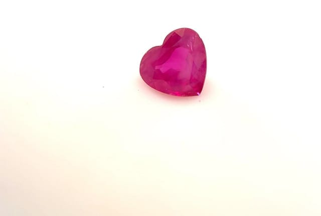 4x5mm Heart Ruby