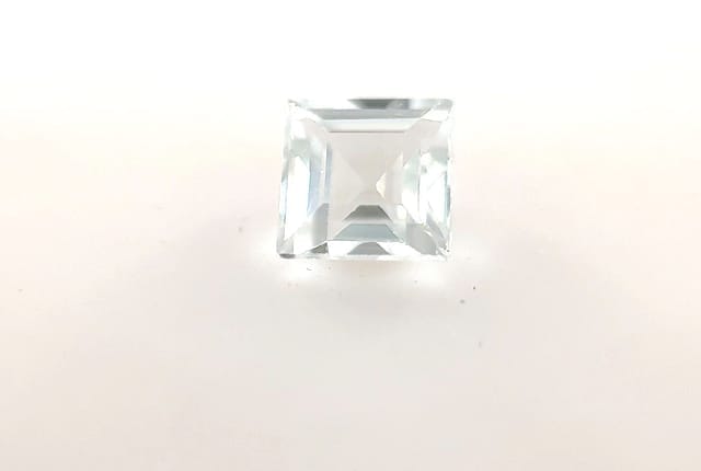 4x4mm Radiant Sapphire