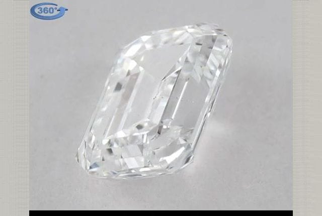 0.91 Carat Emerald Diamond