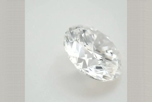 5.01 Carat Round Diamond