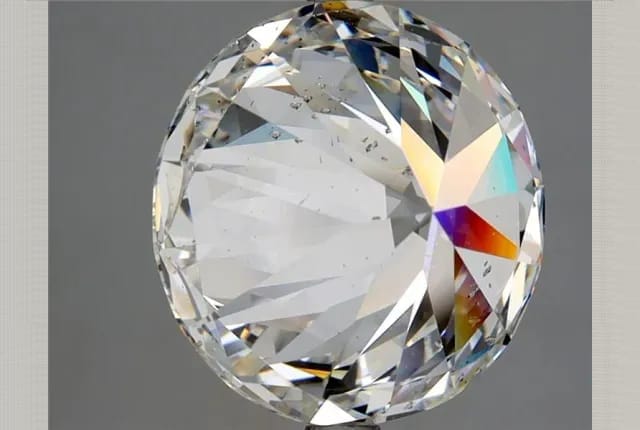 5.01 Carat Round Diamond
