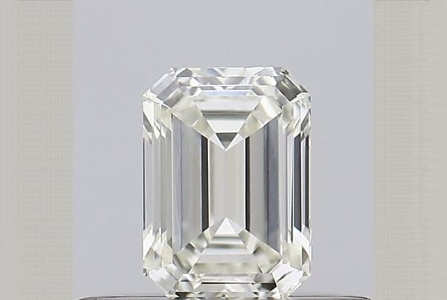 0.32 Carat Emerald Diamond