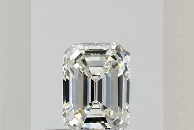 0.30 Carat Emerald Diamond