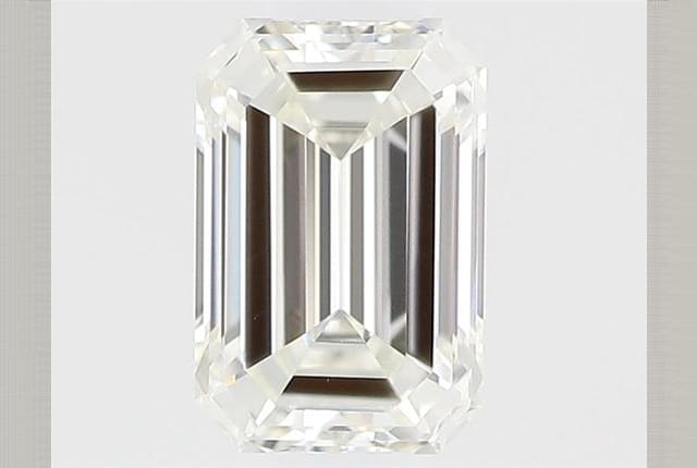 0.30 Carat Emerald Diamond