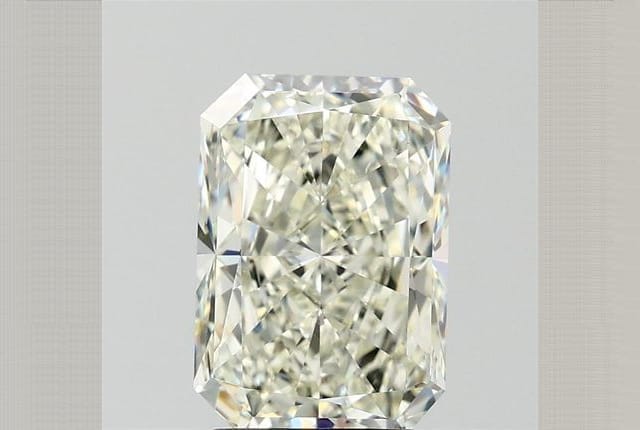 3.01 Carat Radiant Diamond