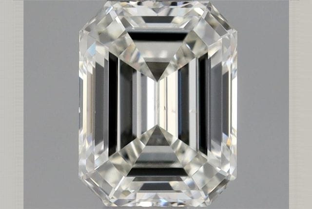 0.39 Carat Emerald Diamond