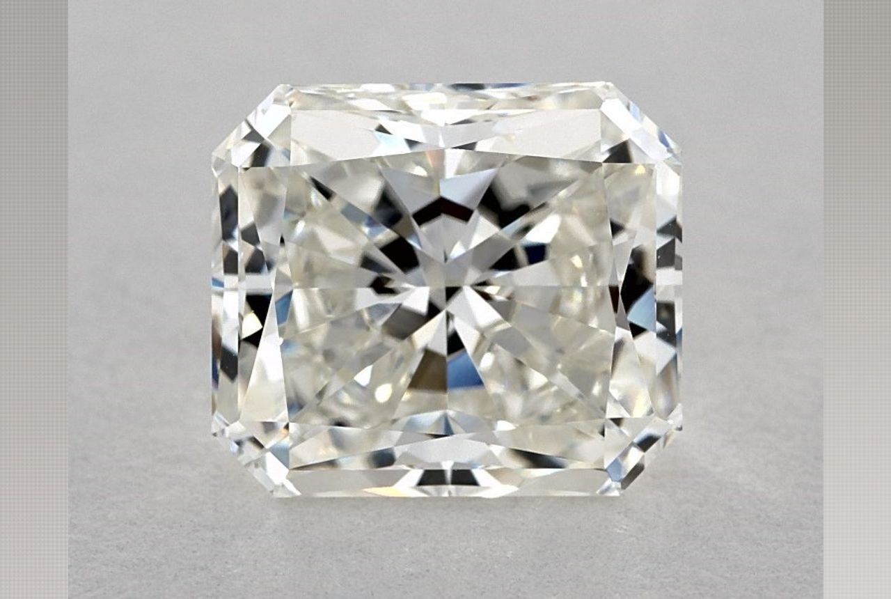 4.01 Carat Radiant Diamond