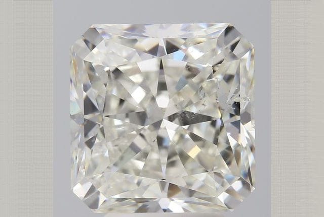 4.01 Carat Radiant Diamond