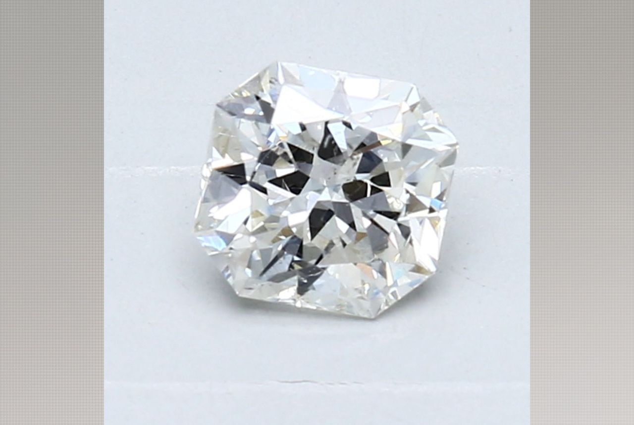 0.84 Carat Radiant Diamond