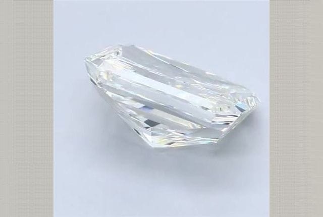 5.02 Carat Radiant Diamond