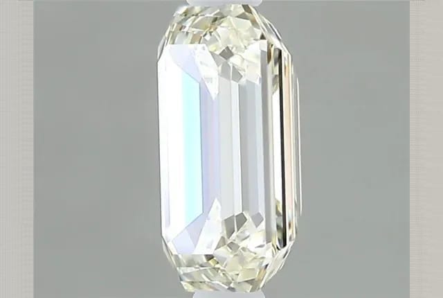0.40 Carat Emerald Diamond