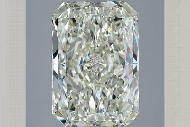 2.60 Carat Radiant Diamond