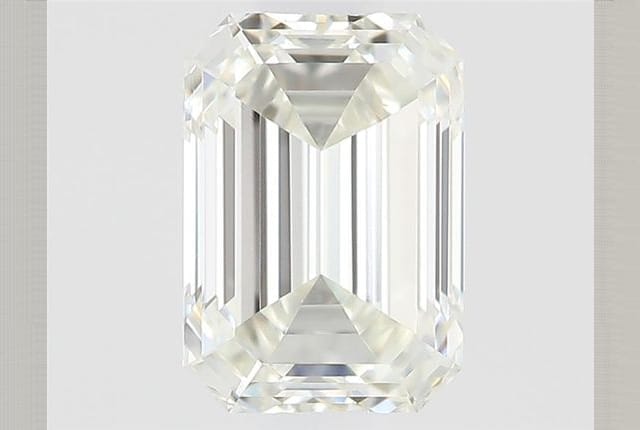 0.32 Carat Emerald Diamond