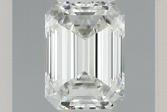 0.31 Carat Emerald Diamond