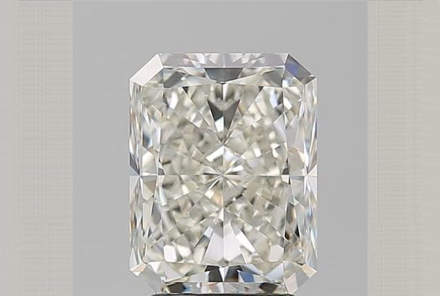 3.21 Carat Radiant Diamond