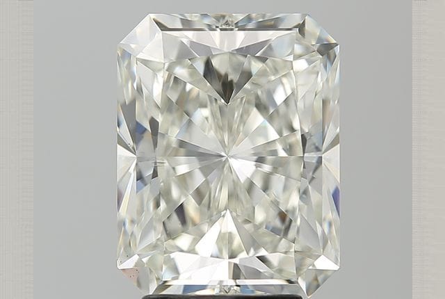 4.01 Carat Radiant Diamond