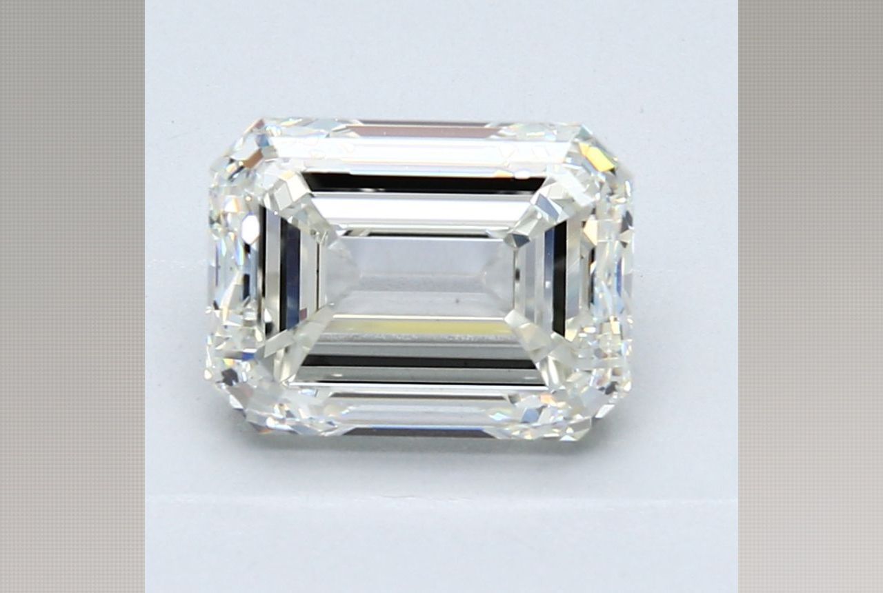 3.01 Carat Emerald Diamond