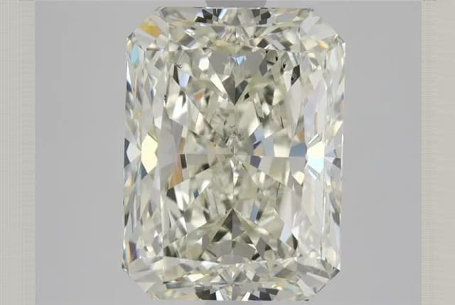 4.01 Carat Radiant Diamond