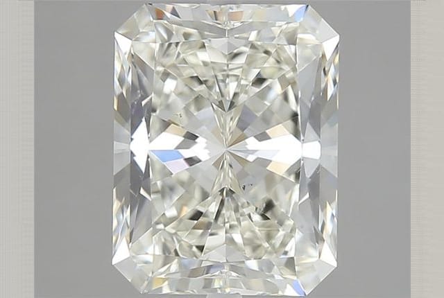 3.01 Carat Radiant Diamond