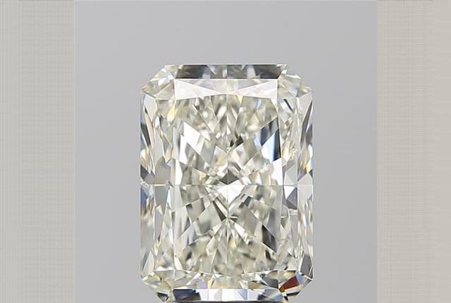 4.01 Carat Radiant Diamond