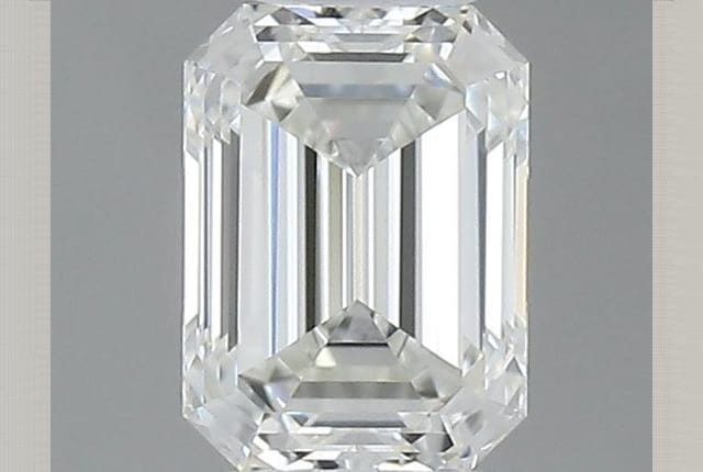 0.30 Carat Emerald Diamond