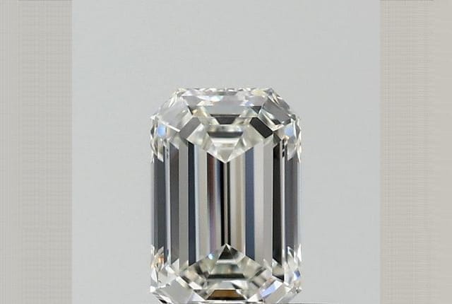 0.31 Carat Emerald Diamond