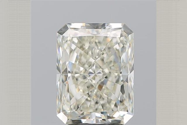 3.21 Carat Radiant Diamond