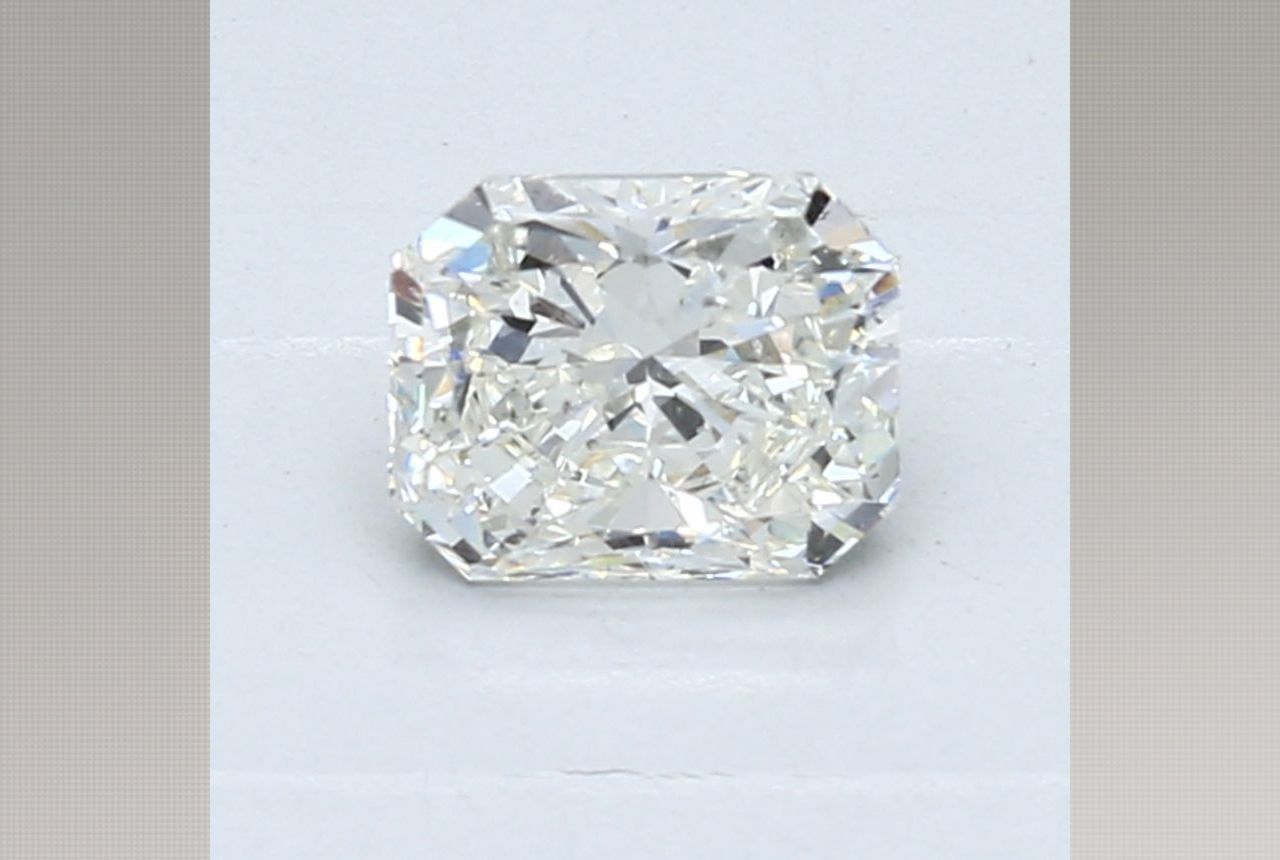 0.84 Carat Radiant Diamond