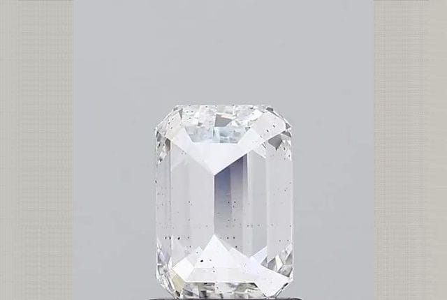 0.90 Carat Emerald Lab Diamond