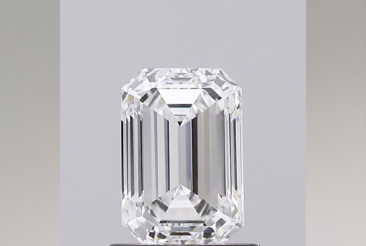 0.90 Carat Emerald Lab Diamond
