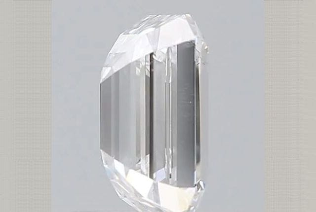 0.92 Carat Emerald Lab Diamond