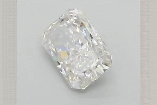 0.90 Carat Radiant Lab Diamond