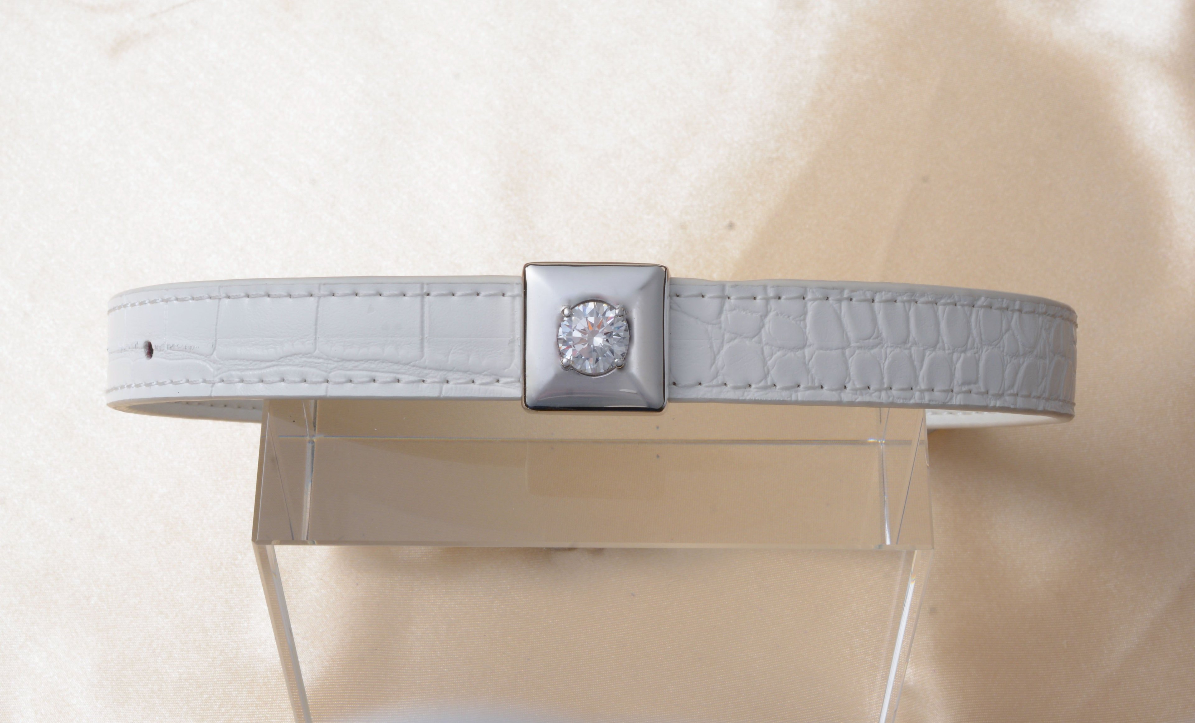 14kt white gold/small/medium/large/front