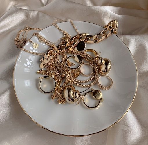 gold jewelry