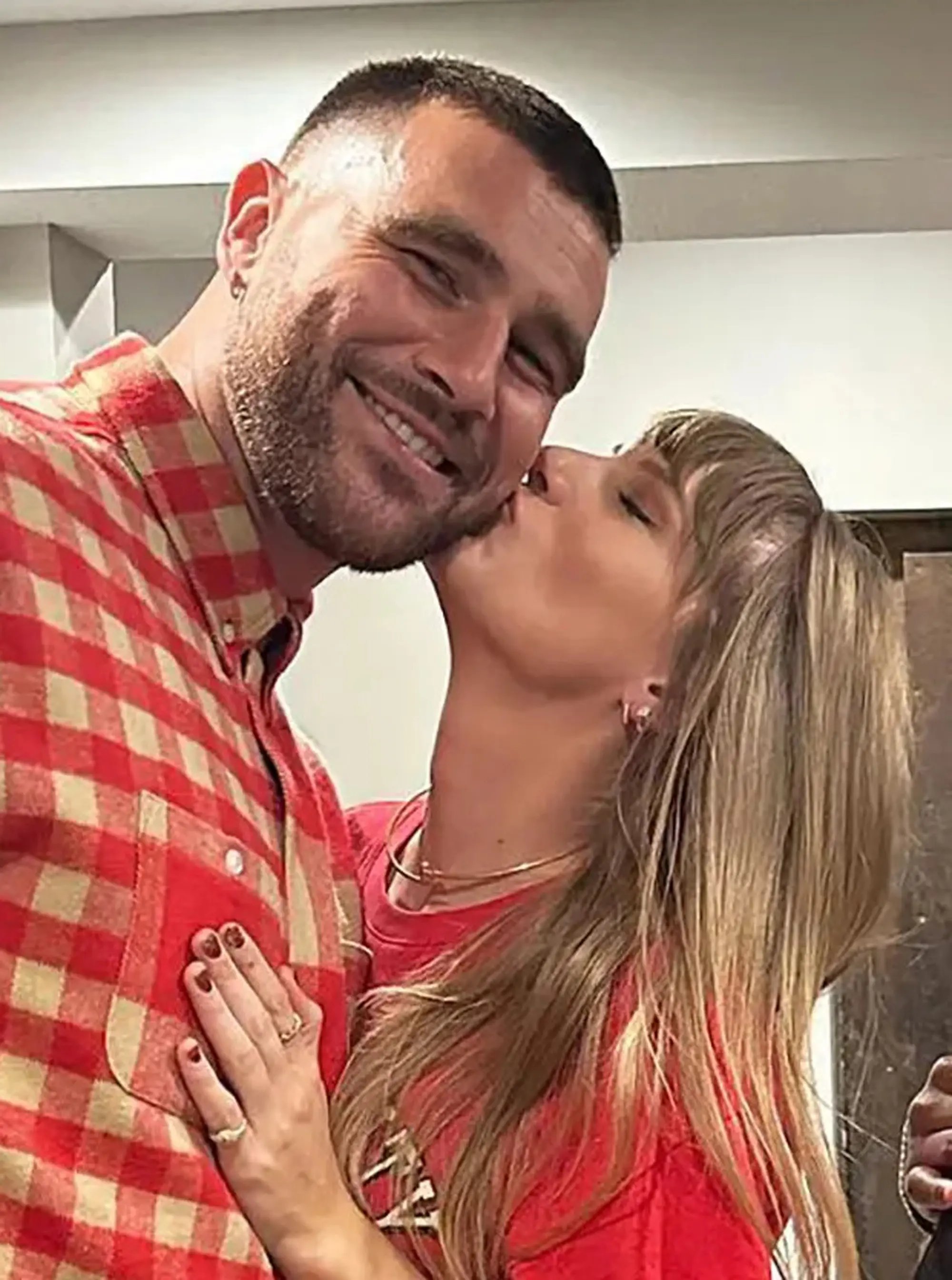 An Insightful Glimpse into Taylor Swift and Travis Kelce's Prospective Engagement Ring