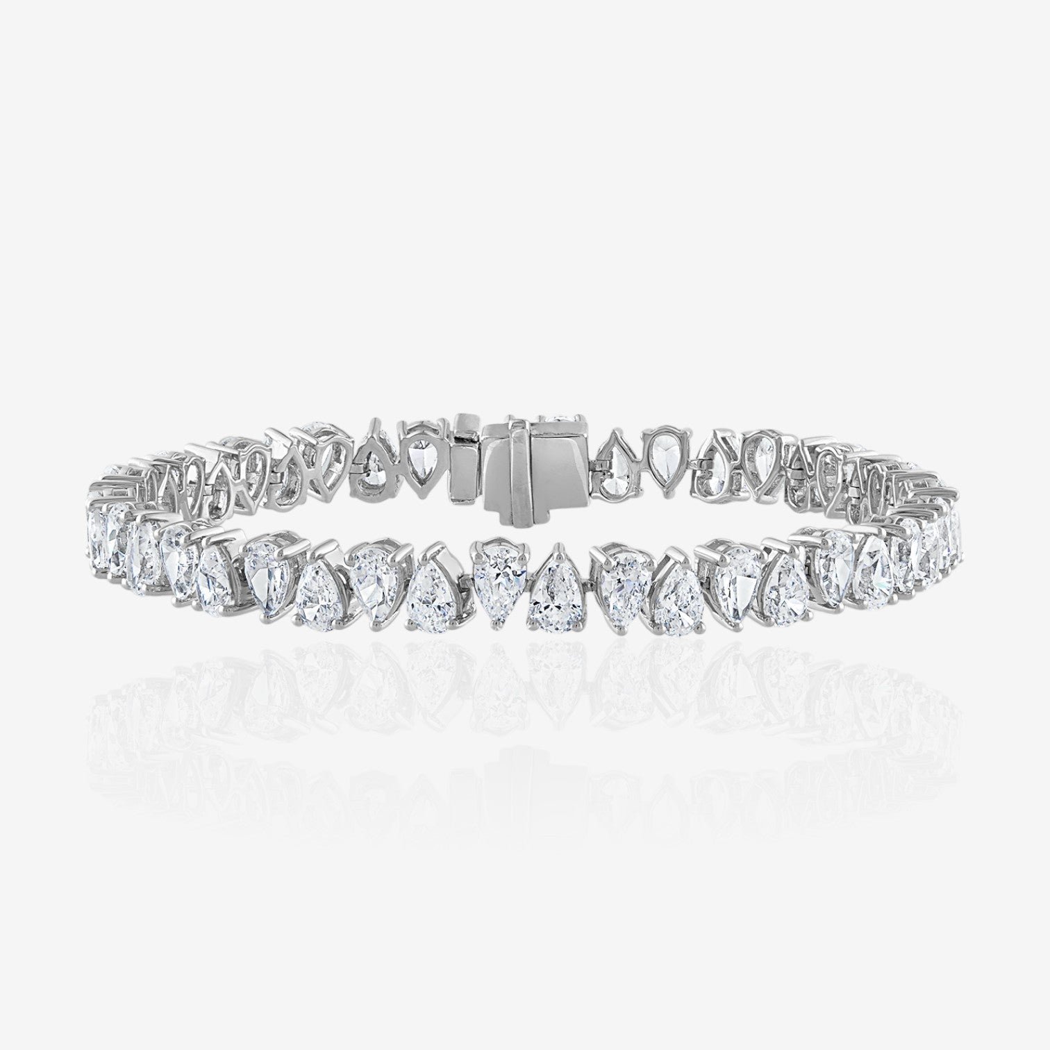 14kt white gold/8.75/earth grown/lab grown/top