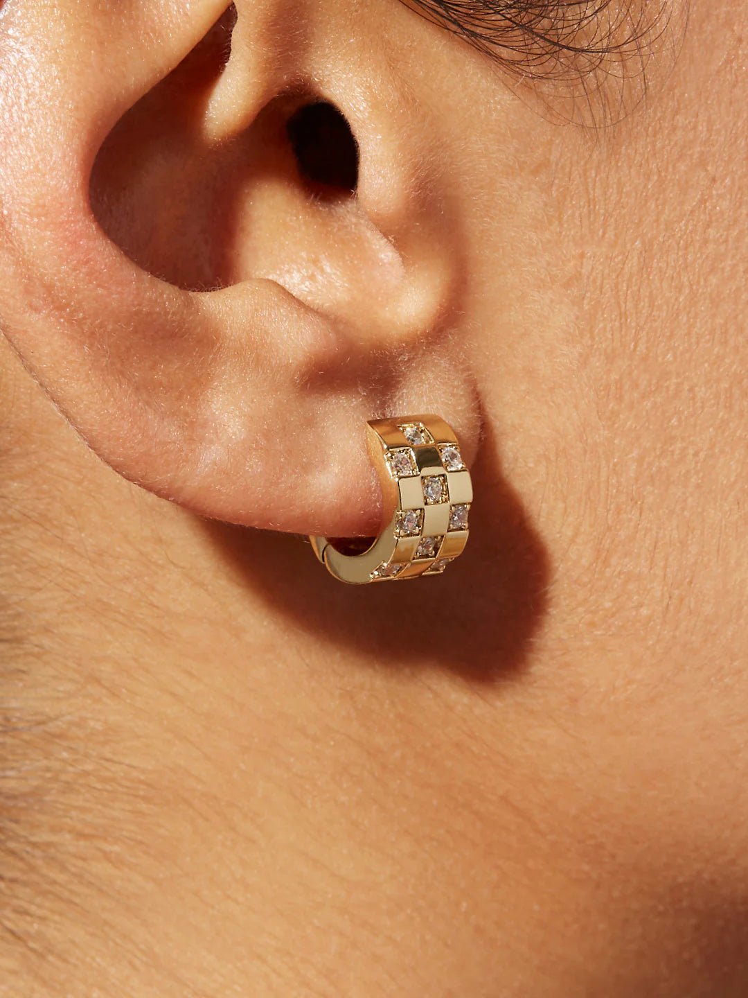 14kt yellow gold plated/model