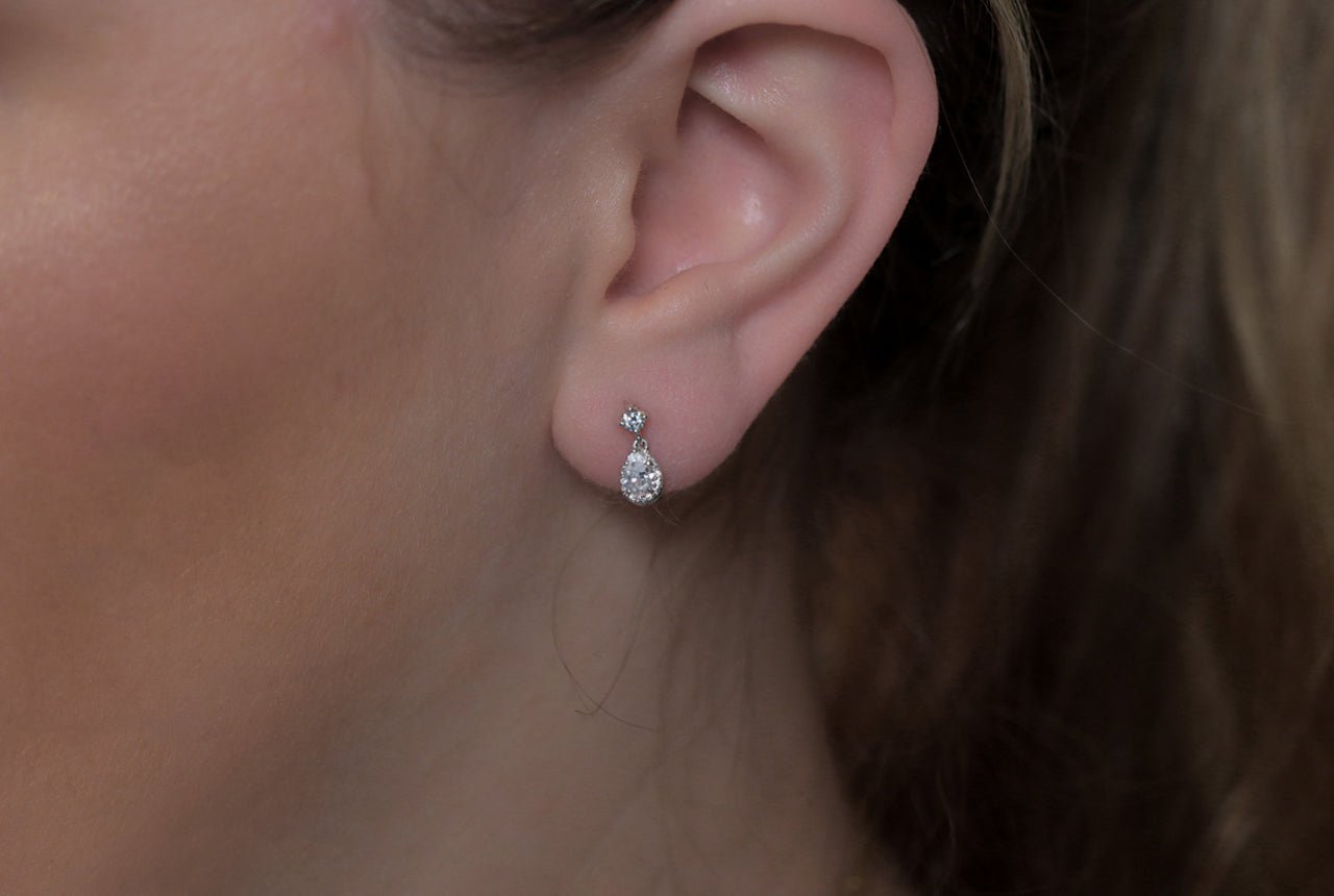 14kt white gold/18kt white gold/18kt yellow gold/18kt rose gold/platinum/ 0.50 ctw/on model